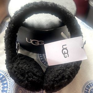 W Sherpa Earmuff Black